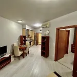 شقة كينغ *