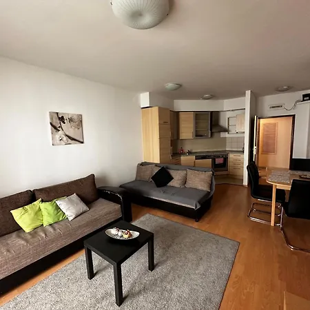 国王公寓酒店 *