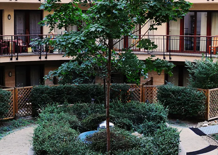 King Апартаменты *